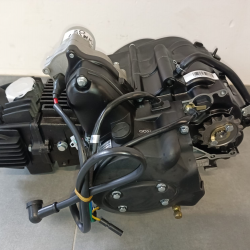 Kompletný motor 125cc manuál E-START