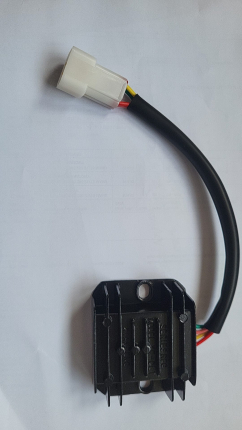12V regulátor napätia 150cc  XB83 150