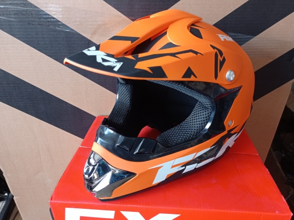 Prilba XTR 125 Helma oranžová matná