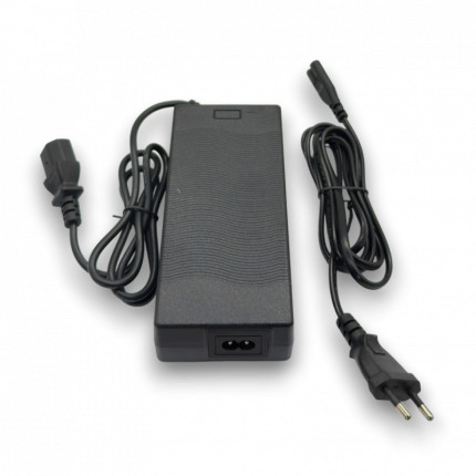 Nabíjačka  48V / 54,6V pre olovené baterie XTR REVOLT 1200W